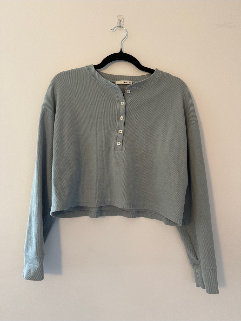 Wilfred Cropped Henley Top in Sage